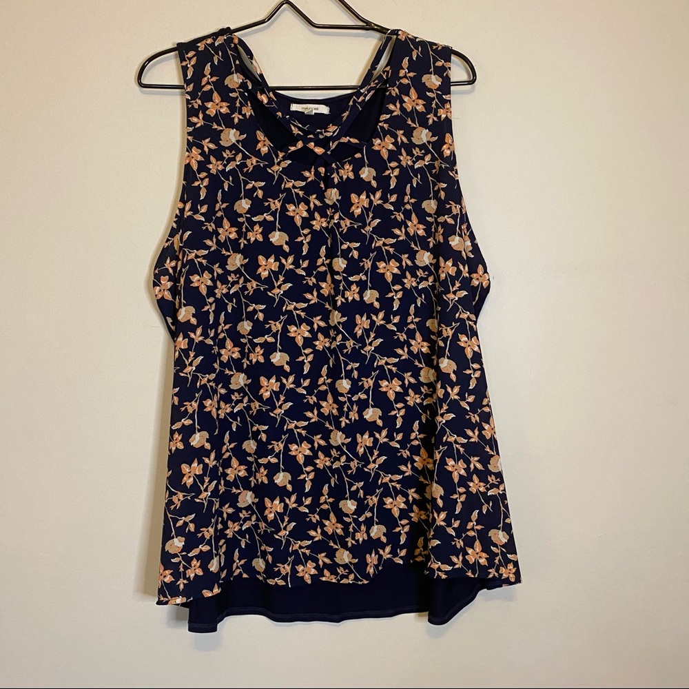 ✨maurices blue & pink floral criss cross top✨